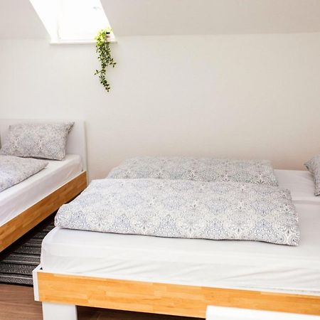 Apartman Uno Яйце Экстерьер фото